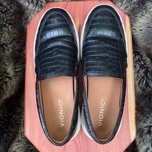Vionic Black Croc-Embossed Sneakers